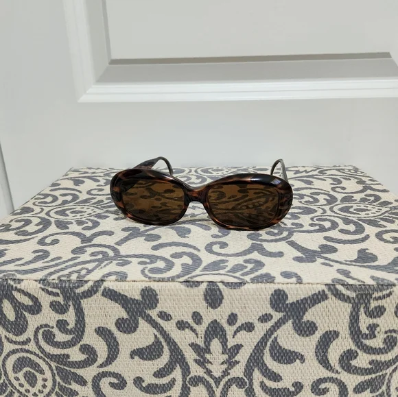 Vintage Ellen Tracy  Brown Oval Sunglasses - Picture 7 of 7